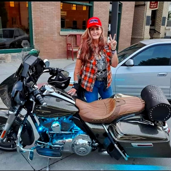 Meet your Posher, Marni - Picture 1 of 4